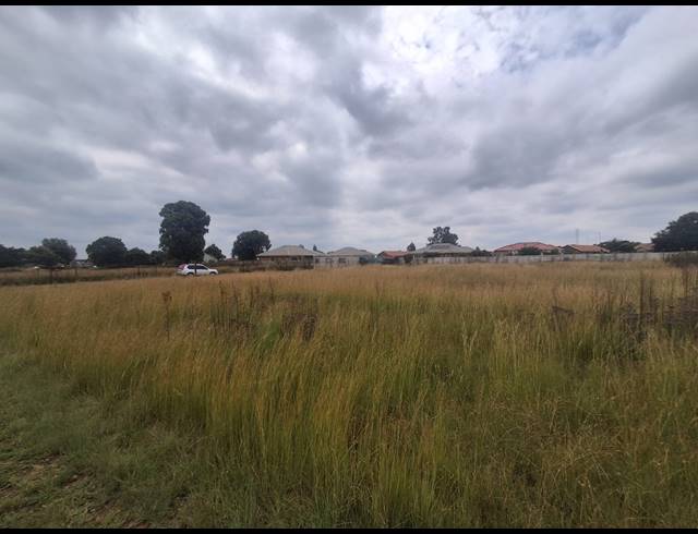 1,214M² VACANT LAND FOR SALE IN RIVERSDALE